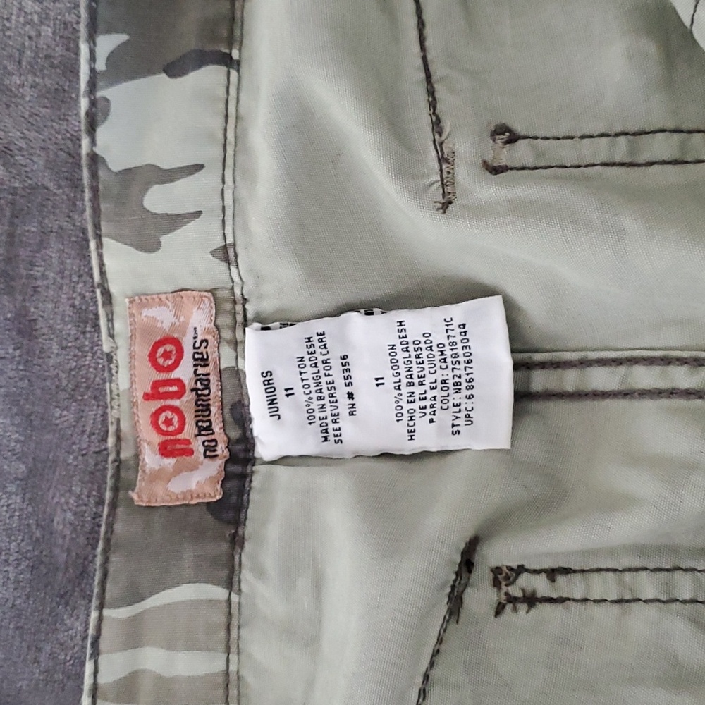 Shorts - Picture 6 of 6